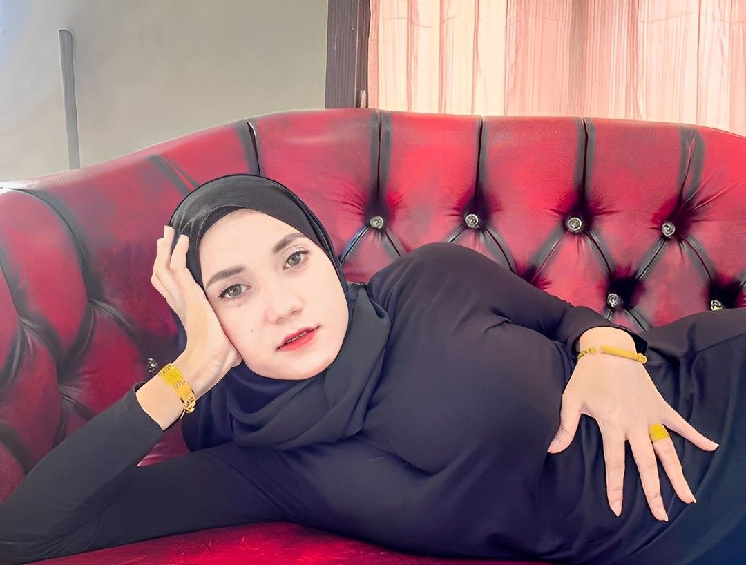 Indo Terbaru Viral Hijab Wiwik Dengan Om Sangat AGresif Di Sebuah Hotel Bintang Lima Terbaru 2025