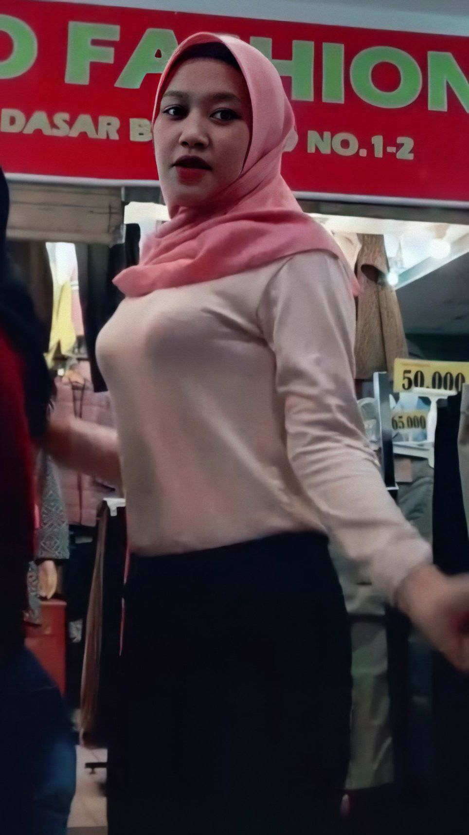 Viral Smp PNS Berhijab ke Kantor Pakai Makeup bak Barbie Diclik Atasan Perut Tambun Top Global 2025