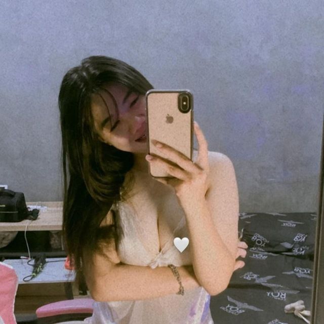 What Does Viral Video Top Trending Mean? Slang Definition and Usage Explained