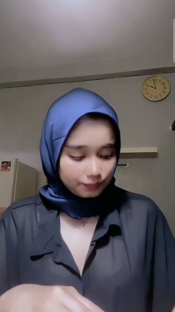 SMA Viral Hijab Tutorial Wiwik Sampe Muntah Top Trending Global Indonesia 2026